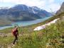Randonneuse en route vers le lac de Gjende dans le parc national du Jotunheim en Norvège