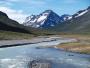 Torrent de montagne descendant d'un cirque glaciaire dans le parc national du Jotunheim en Norvège
